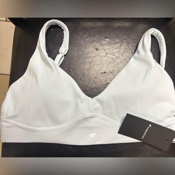 Women's White Bralette fabletics - Picture 1 of 4